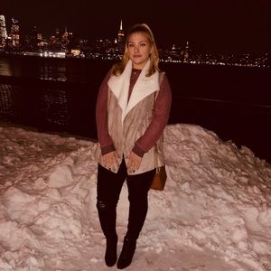 Meet your Posher, Courtney